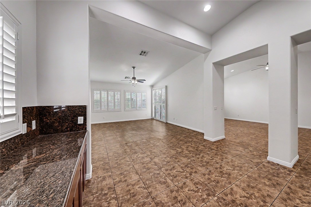 8117 Orchard Glen Avenue Property Photo 14