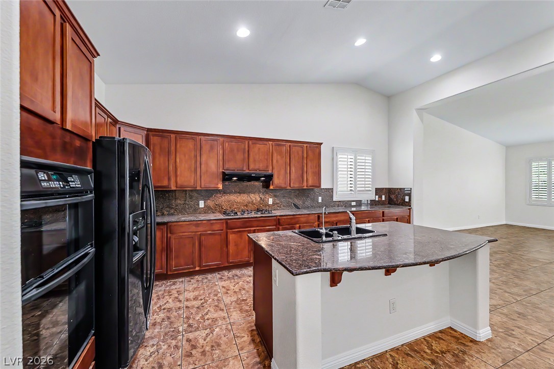 8117 Orchard Glen Avenue Property Photo 15