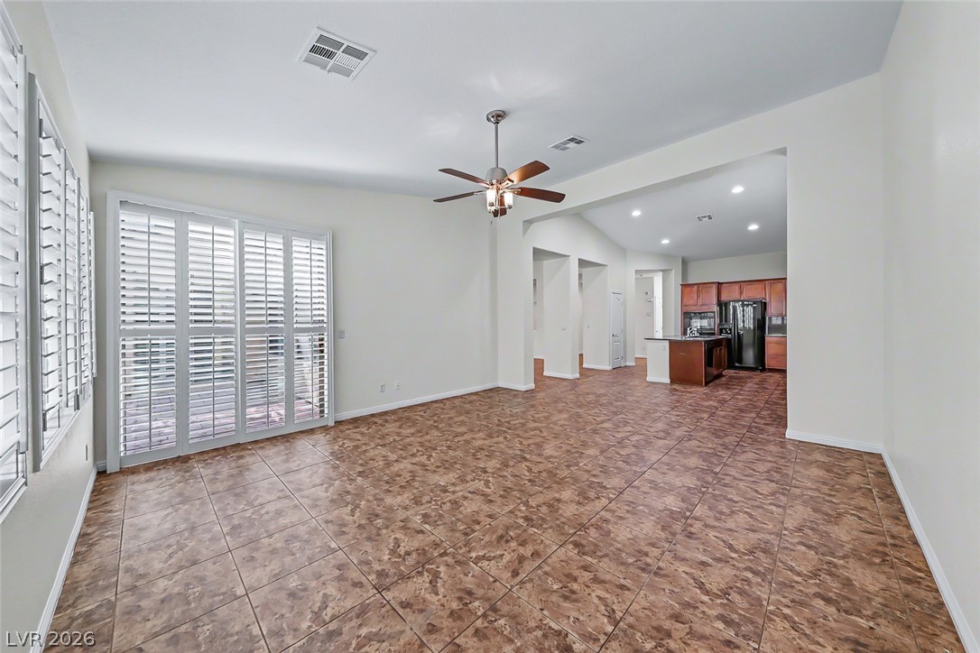 8117 Orchard Glen Avenue Property Photo 21