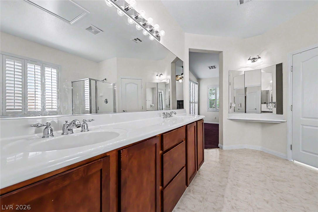 8117 Orchard Glen Avenue Property Photo 26