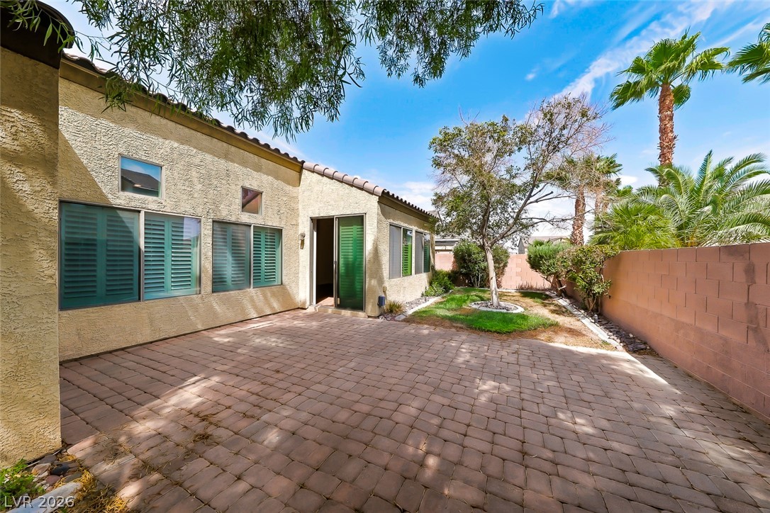 8117 Orchard Glen Avenue Property Photo 34
