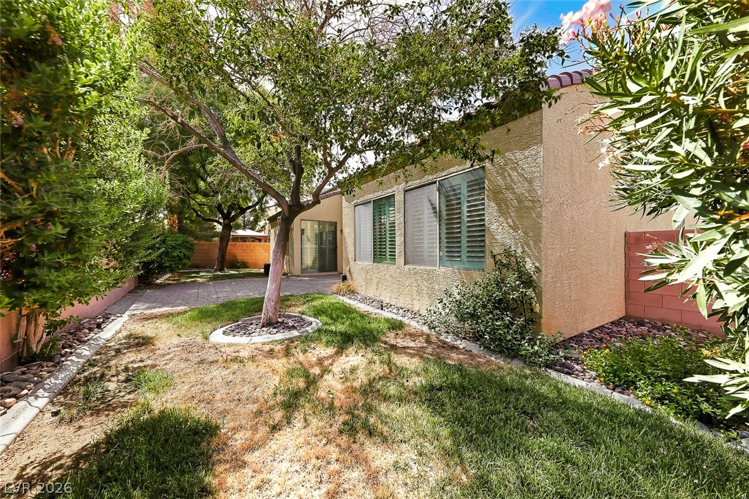 8117 Orchard Glen Avenue Property Photo 35
