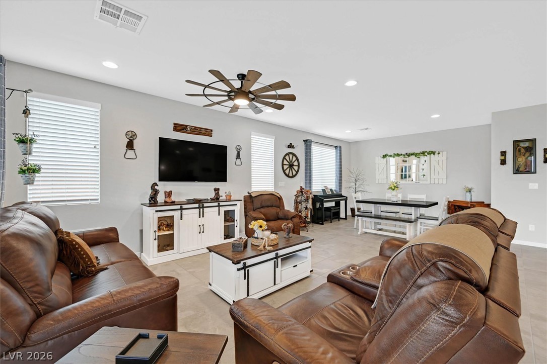 4854 East Cactus Canyon Drive Property Photo 4