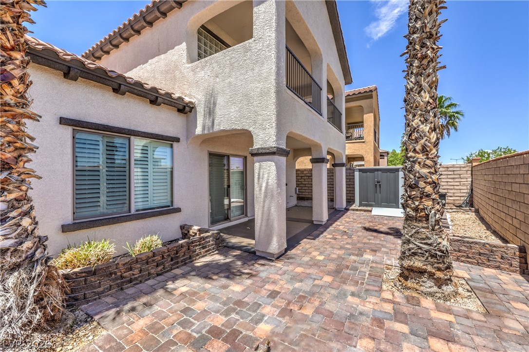 1064 Calvia Street Property Photo 33