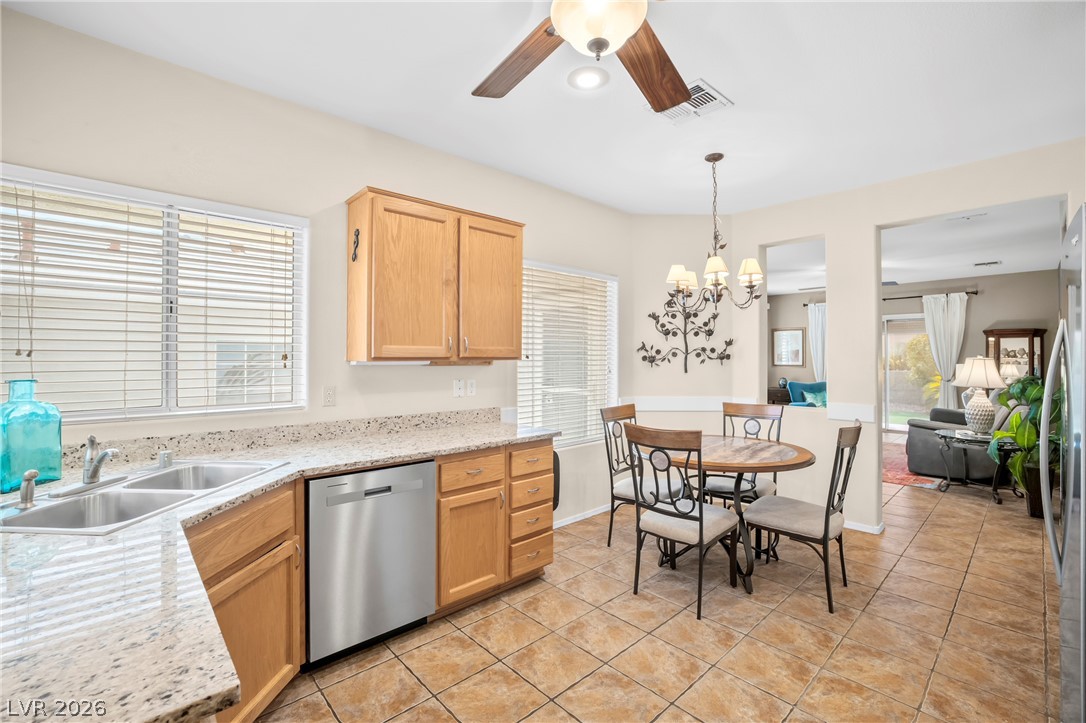 2515 Romanza Road Property Photo 7