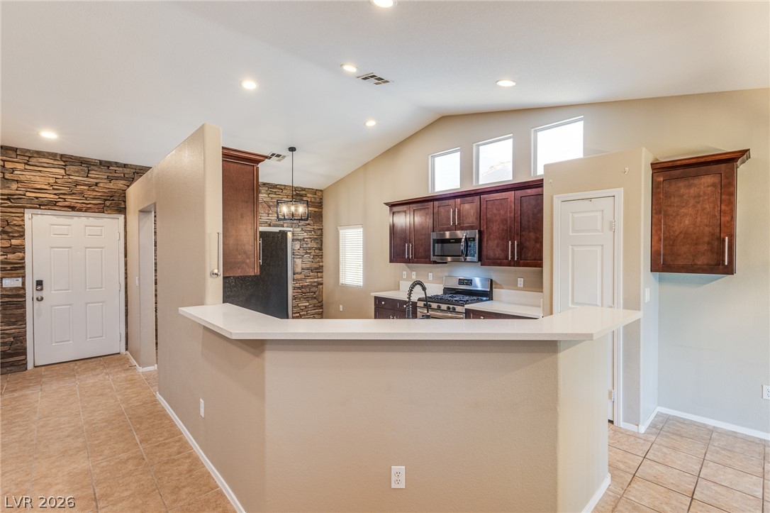 3719 Maple Creek Avenue Property Photo 8