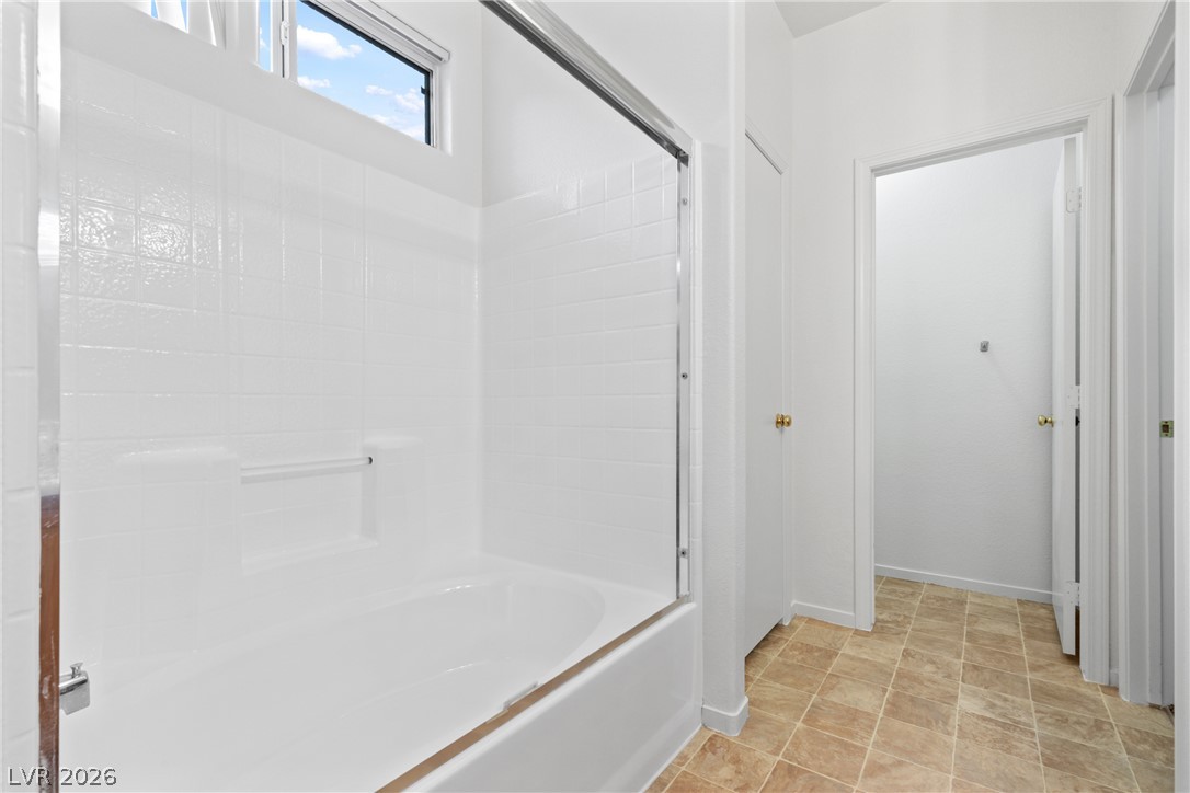 5026 Droubay Drive Property Photo 10