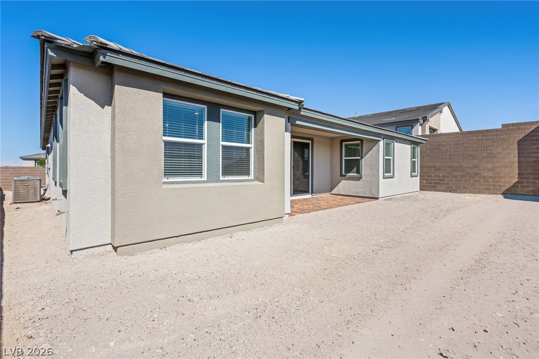 1662 Portofino Falls Place Property Photo 25