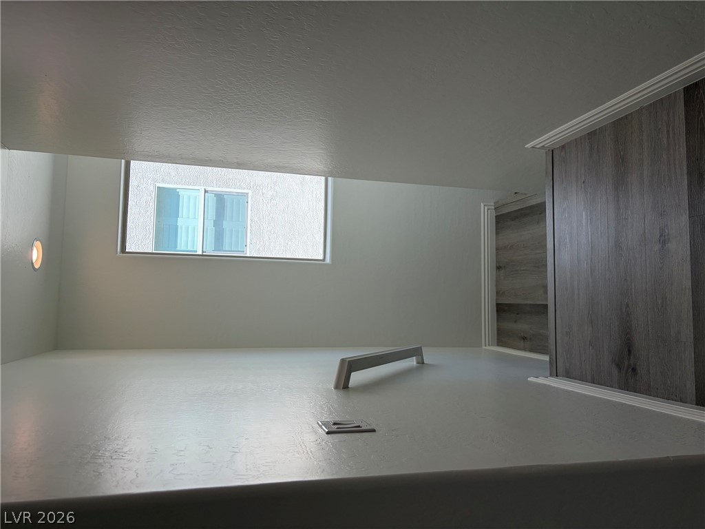283 Walkinshaw Avenue Property Photo 3