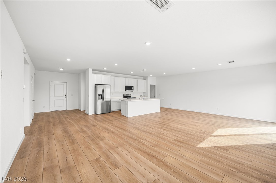 287 Sam Way Property Photo 4