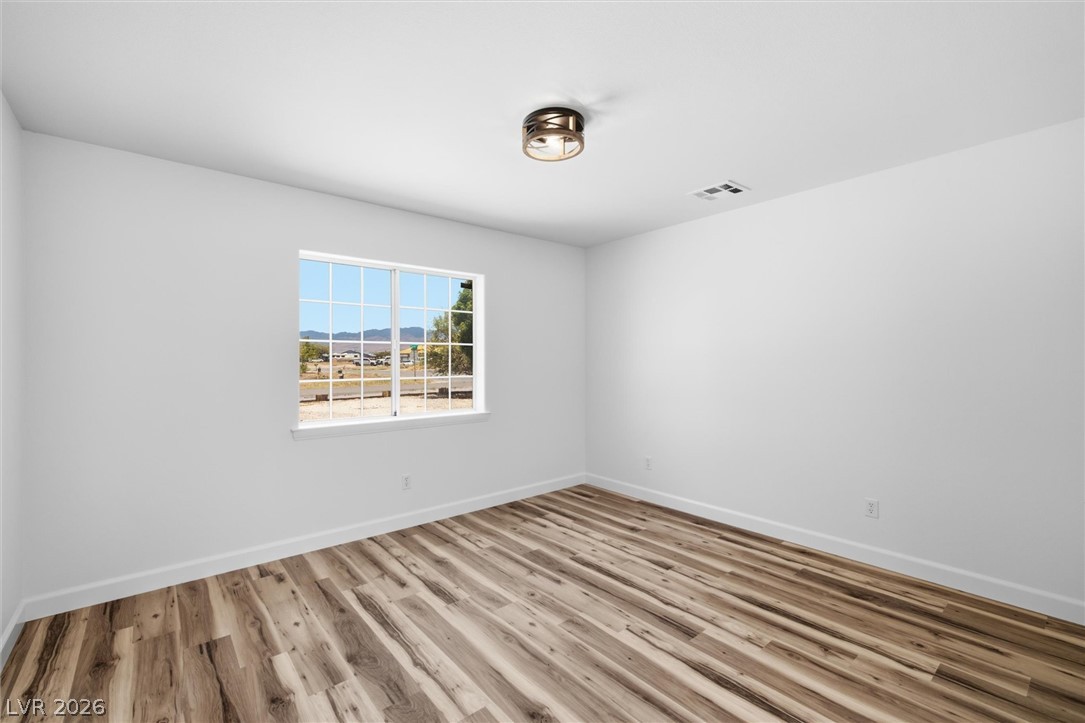 841 East Falcon Street Property Photo 24