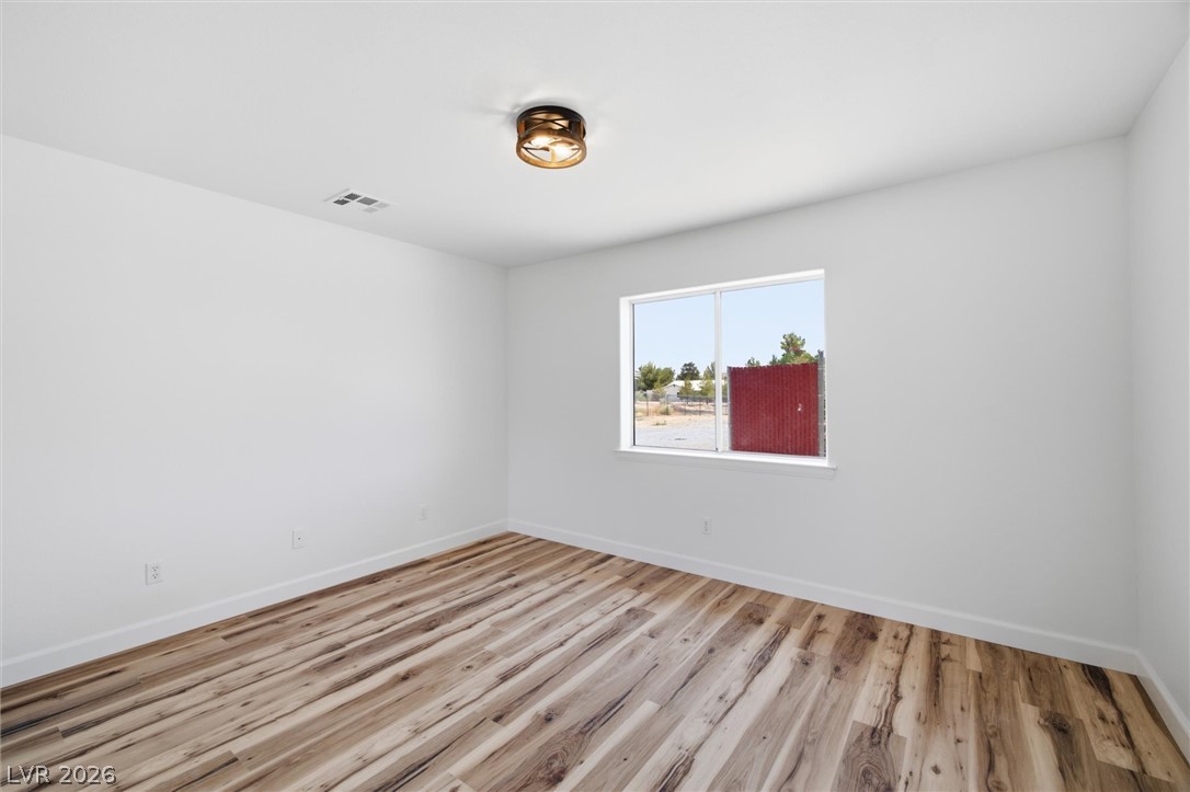 841 East Falcon Street Property Photo 28
