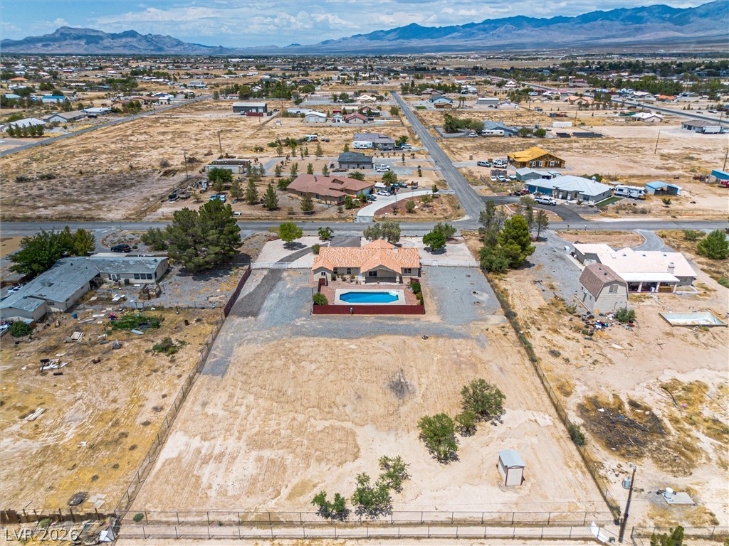841 East Falcon Street Property Photo 41