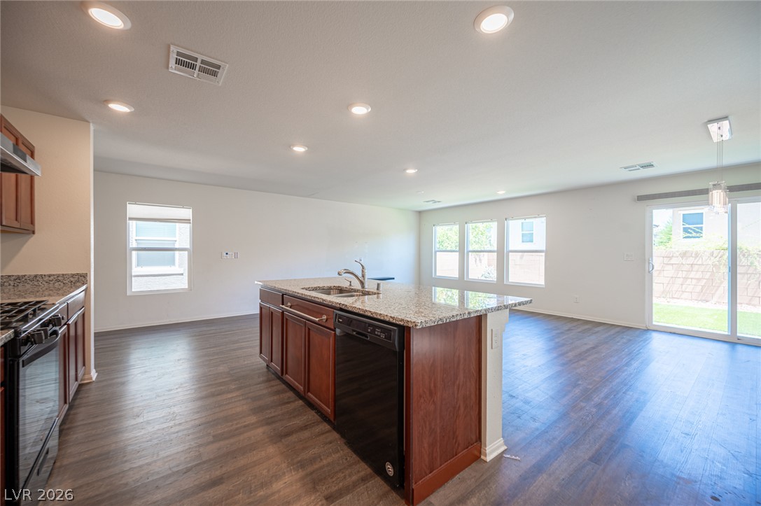 5548 Anshan Street Property Photo 12
