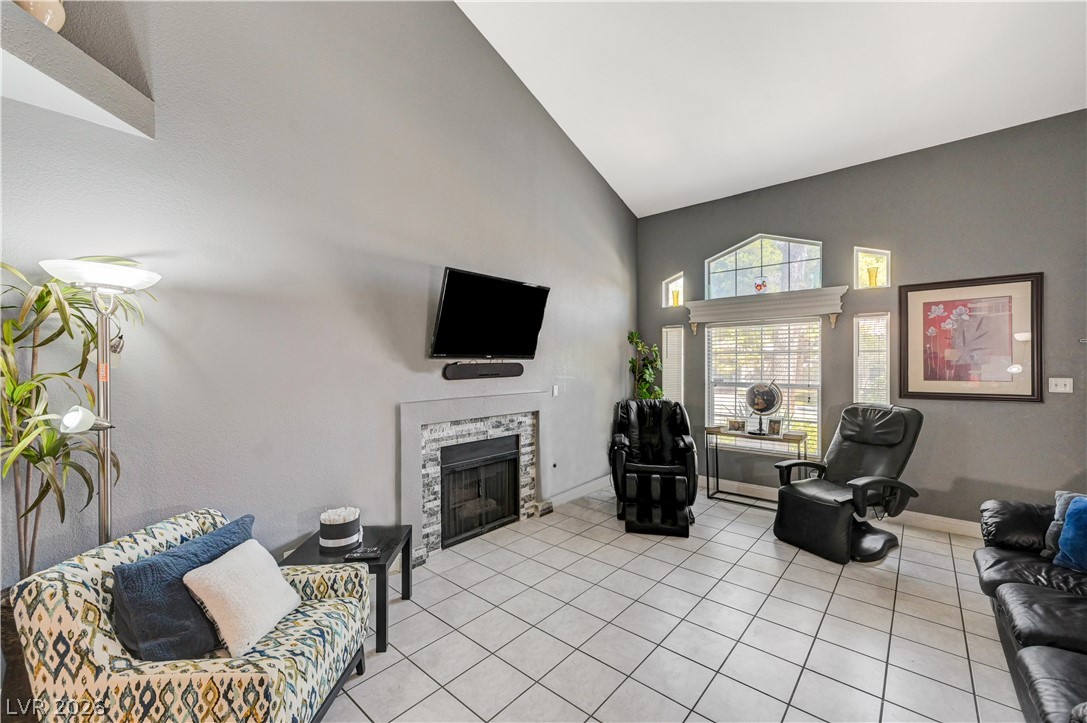 2837 Shannon Cove Drive Property Photo 8