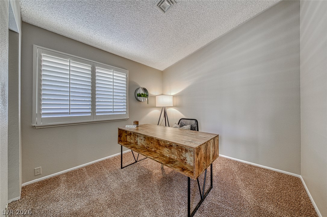 8421 Honeywood Circle Property Photo 13