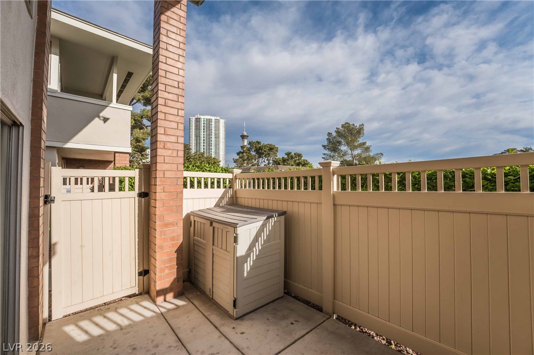 2831 Geary Place 2911 Property Photo 6