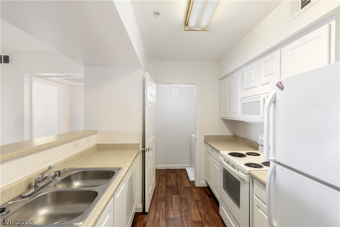 6955 North Durango Drive 3025 Property Photo 10