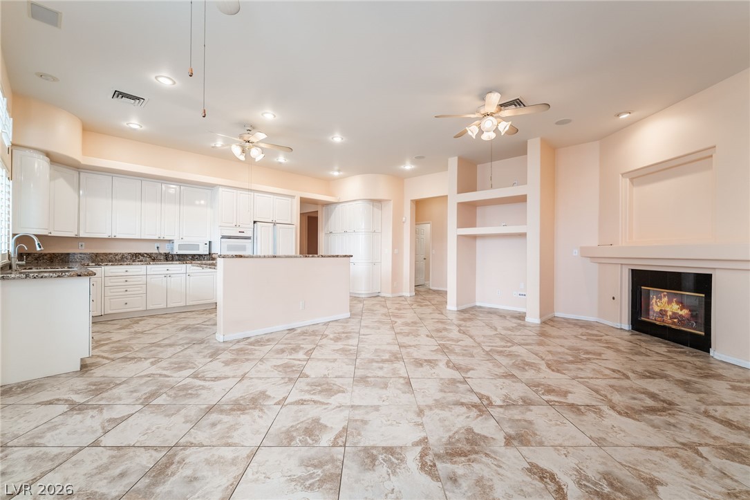 3775 Rick Stratton Drive Property Photo 15