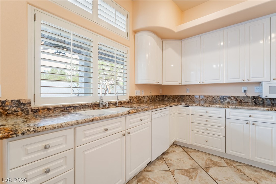 3775 Rick Stratton Drive Property Photo 18