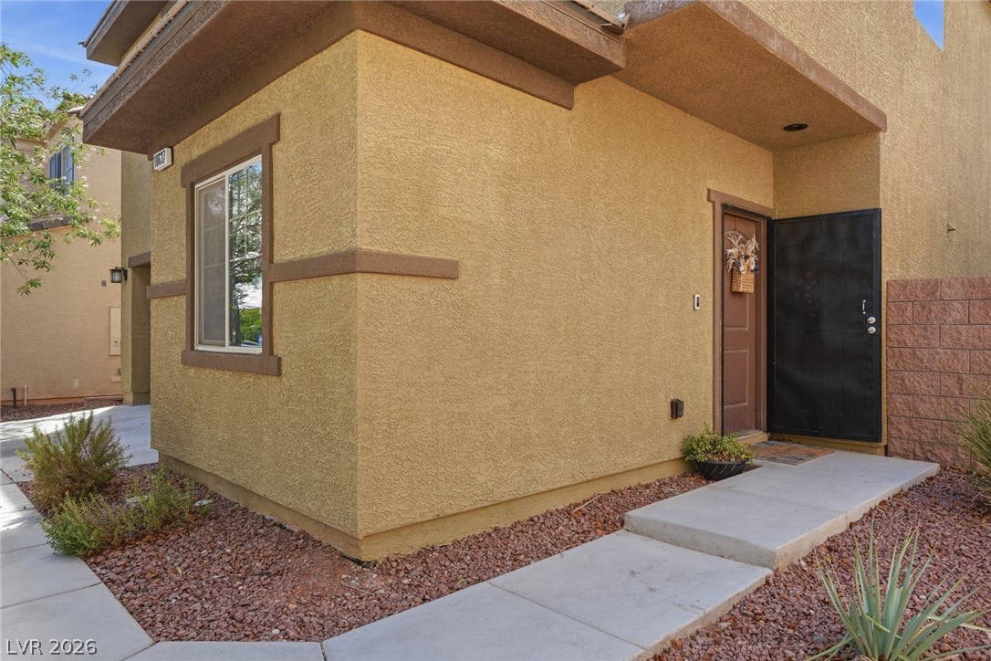 10637 Axis Mountain Court Property Photo 4
