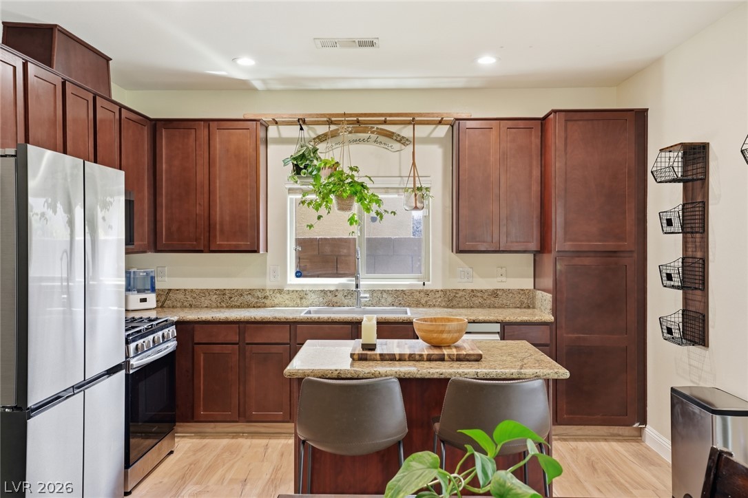 10637 Axis Mountain Court Property Photo 14