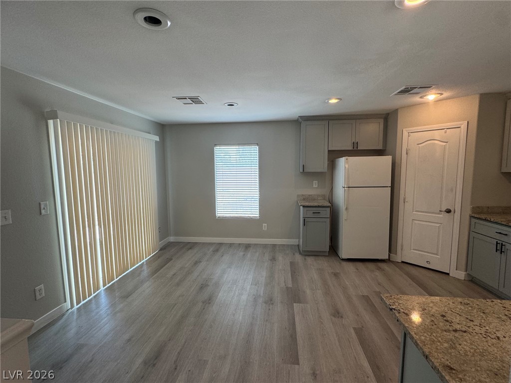 676 Magrath Street Property Photo 4