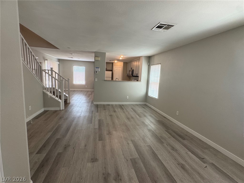 676 Magrath Street Property Photo 7