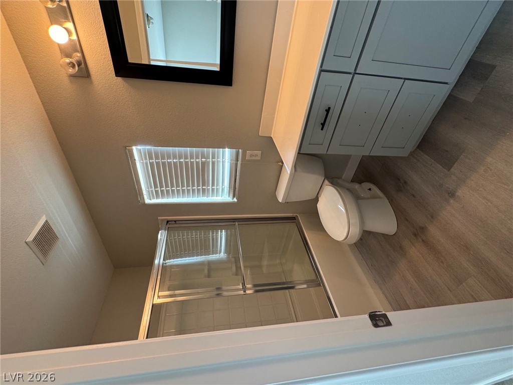 676 Magrath Street Property Photo 14