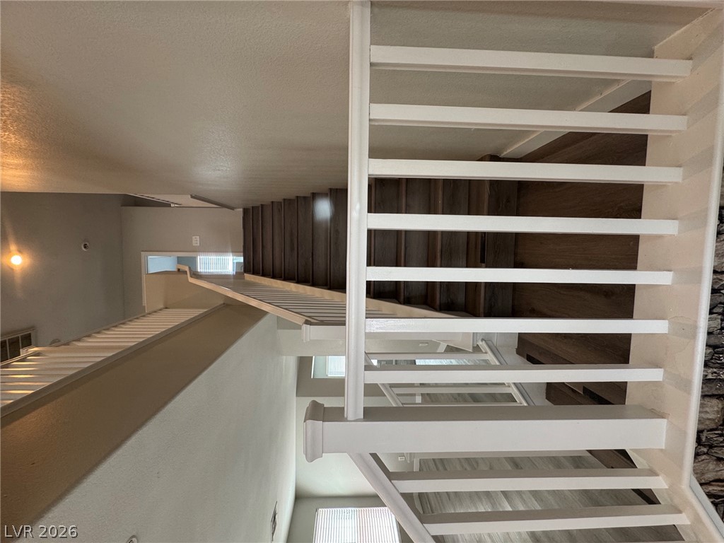 676 Magrath Street Property Photo 23