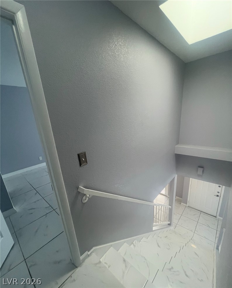 2832 Mill Point Drive Property Photo 11