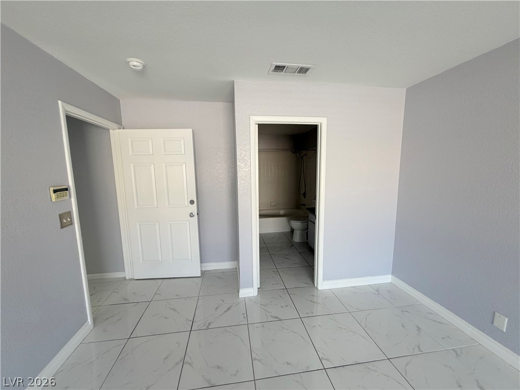 2832 Mill Point Drive Property Photo 11