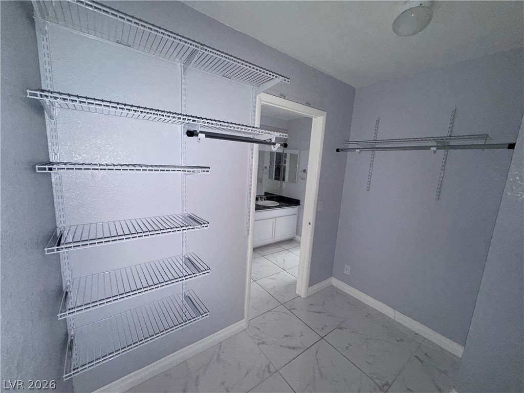 2832 Mill Point Drive Property Photo 14
