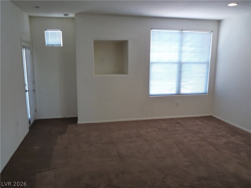 5855 Valley Drive 2030 Property Photo 4