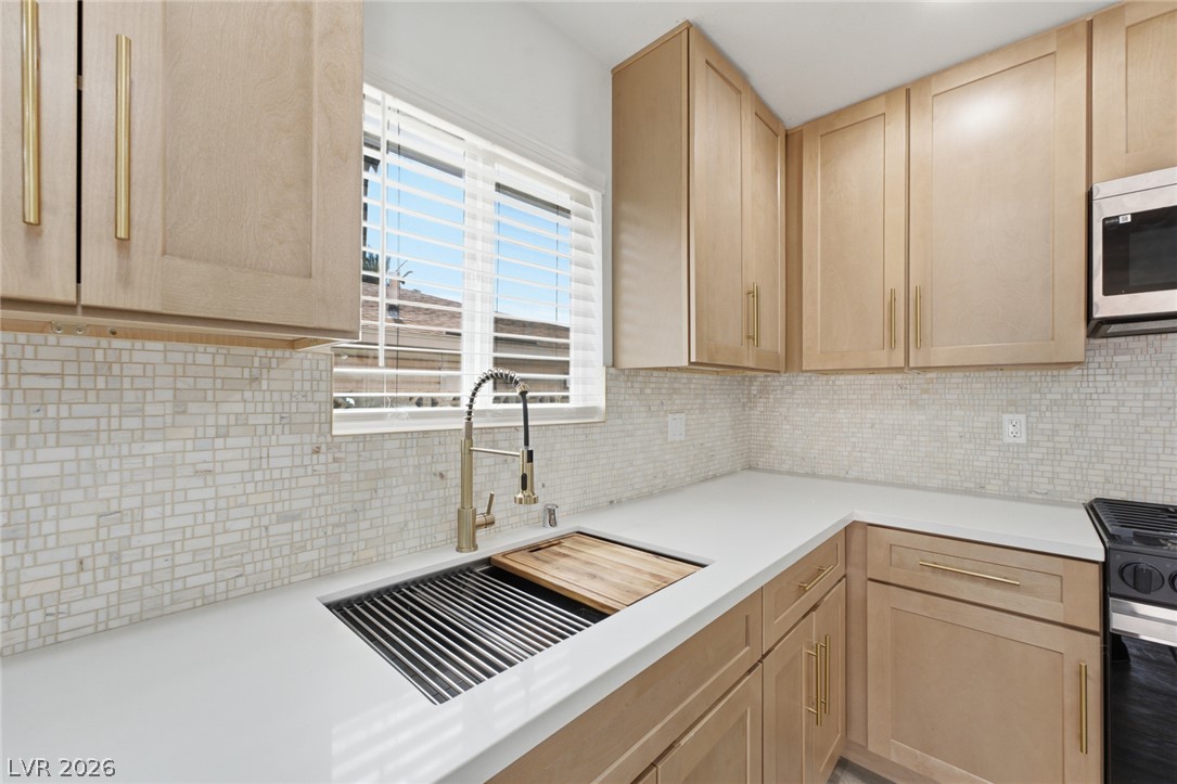 7100 Raincloud Drive Property Photo 12