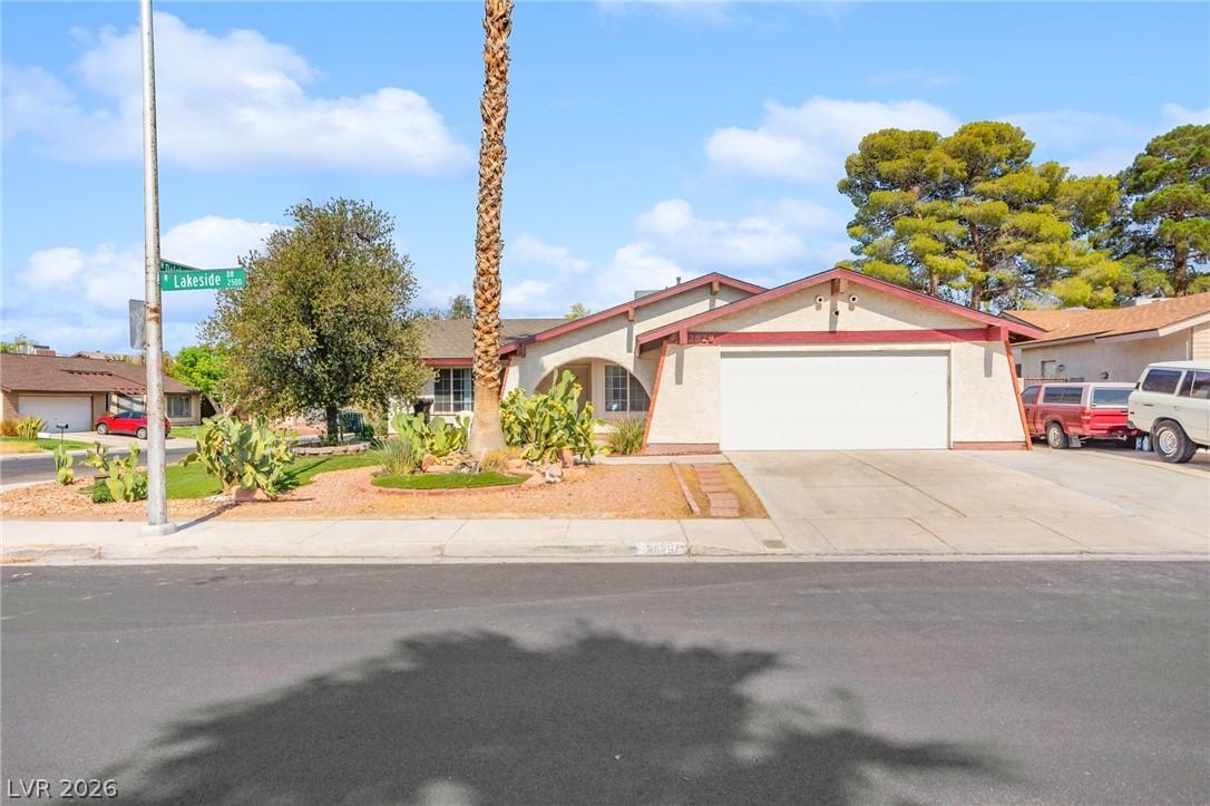 2529 Lakeside Drive Property Photo 6