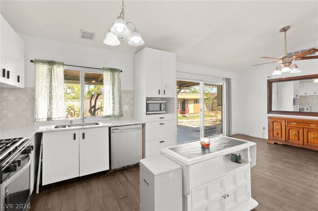 2529 Lakeside Drive Property Photo 15