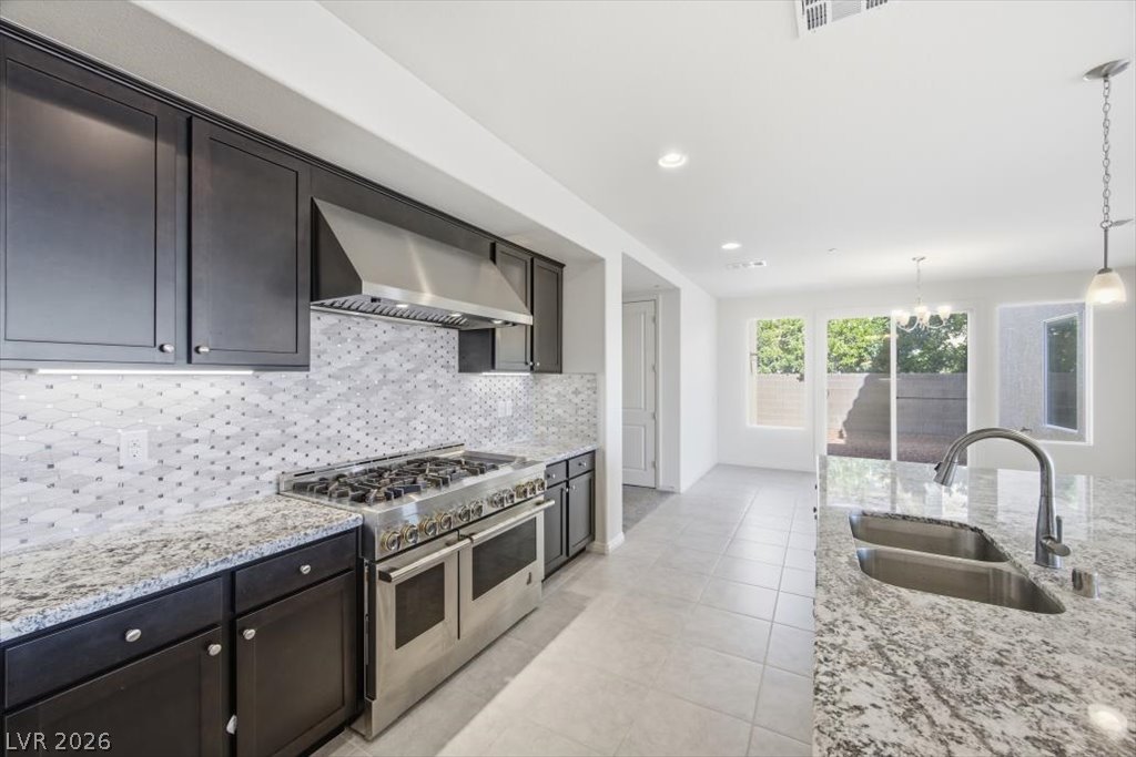 4522 Amazing View Street Property Photo 8