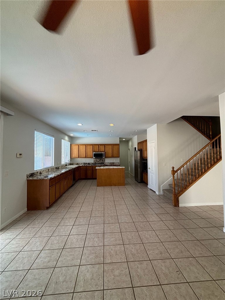 2722 La Porte Court Property Photo 5