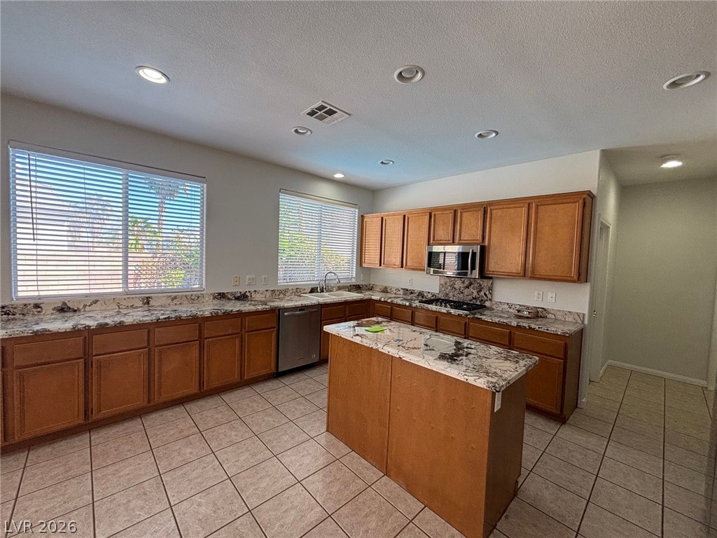 2722 La Porte Court Property Photo 6
