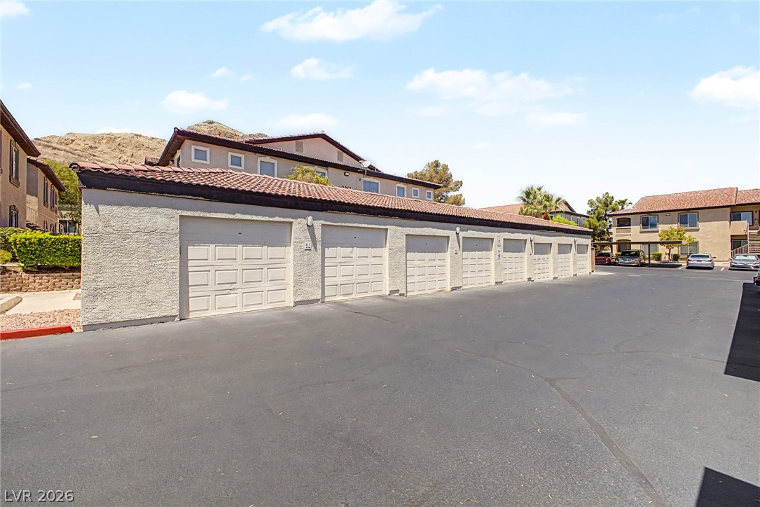 3364 Indian Shadow Street 203 Property Photo 6