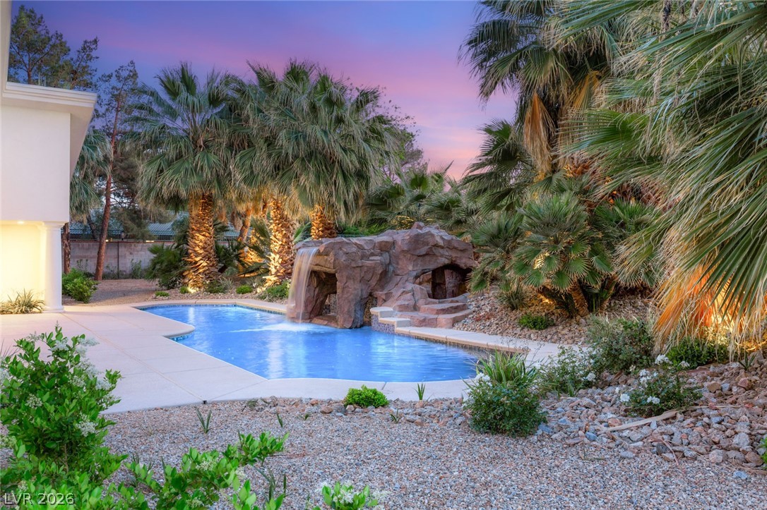 7185 Ranchito Circle Property Photo 1