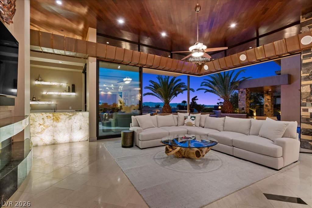 1382 Ruby Sky Court Property Photo 4