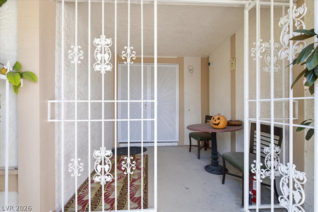 6305 Arcadia Avenue Property Photo 15