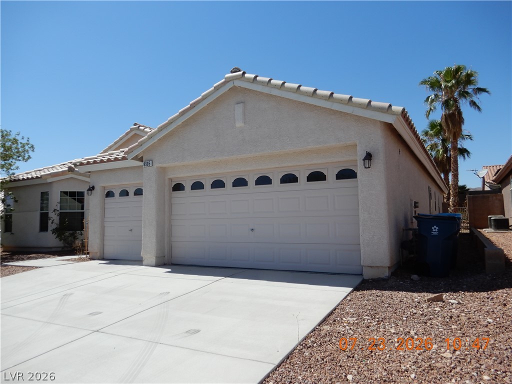 8905 Frasure Falls Property Photo 2