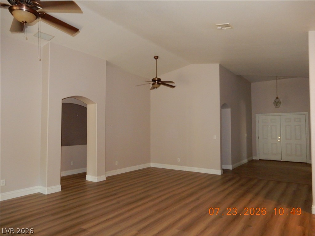 8905 Frasure Falls Property Photo 4