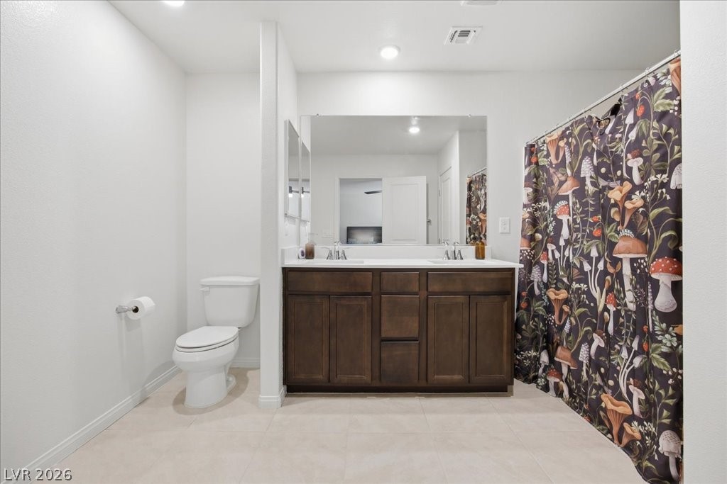 8724 Crestwood Hills Street Property Photo 16