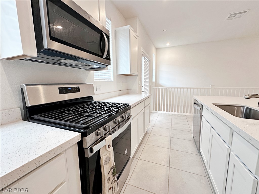 663 Foam Flower Lane Property Photo 13