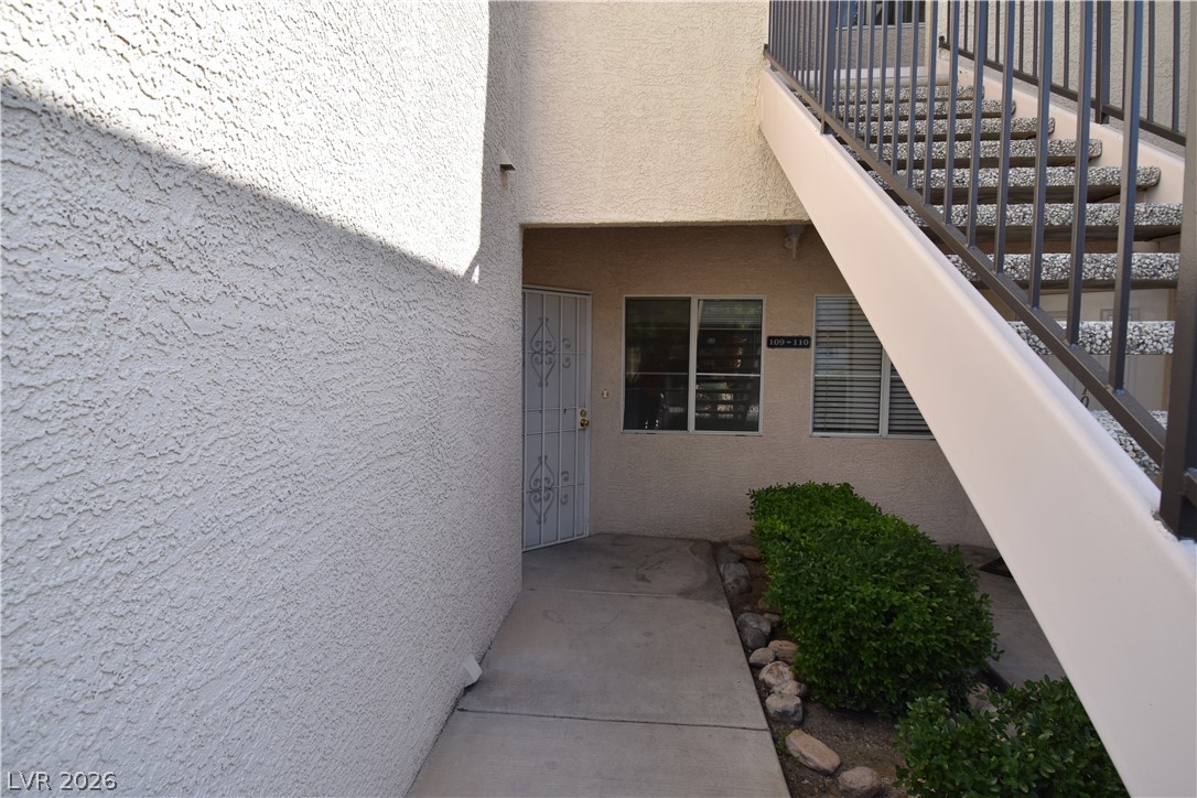 3320 South Fort Apache Road 109 Property Photo 3