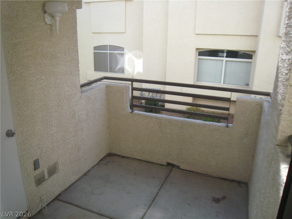 3320 South Fort Apache Road 109 Property Photo 6